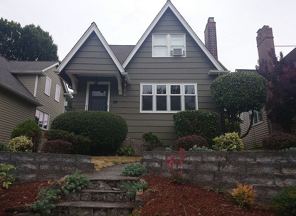 1st image of 1722 46th Ave SW