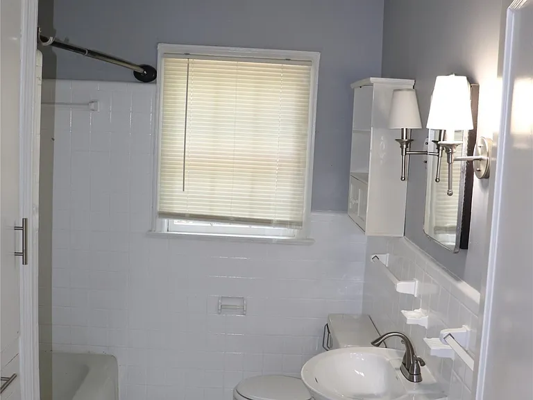 2781 Ashley Ave — Photo 12
