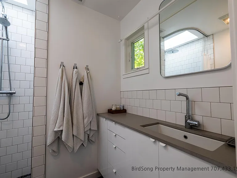 13846 Village Ave — Photo 11