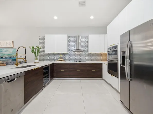 3242 SW 44th St, Fort Lauderdale, FL 33312