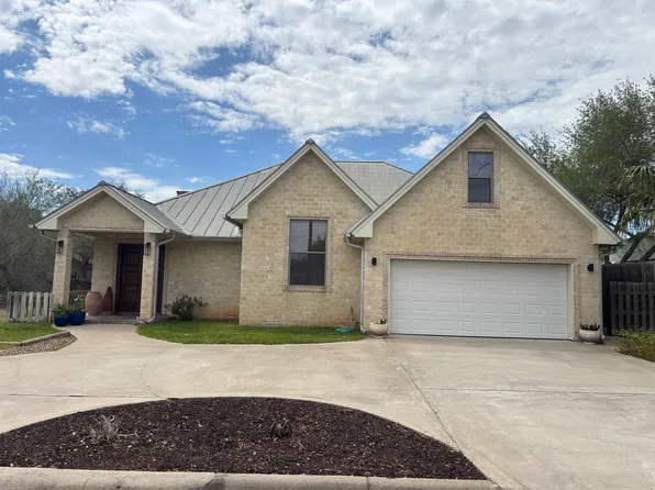 809 N Oscar Ave, Hebbronville, TX 78361