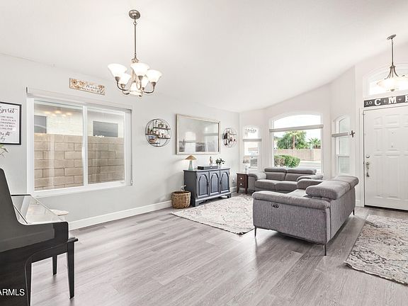 3rd image of 15273 W HONEYSUCKLE Lane
