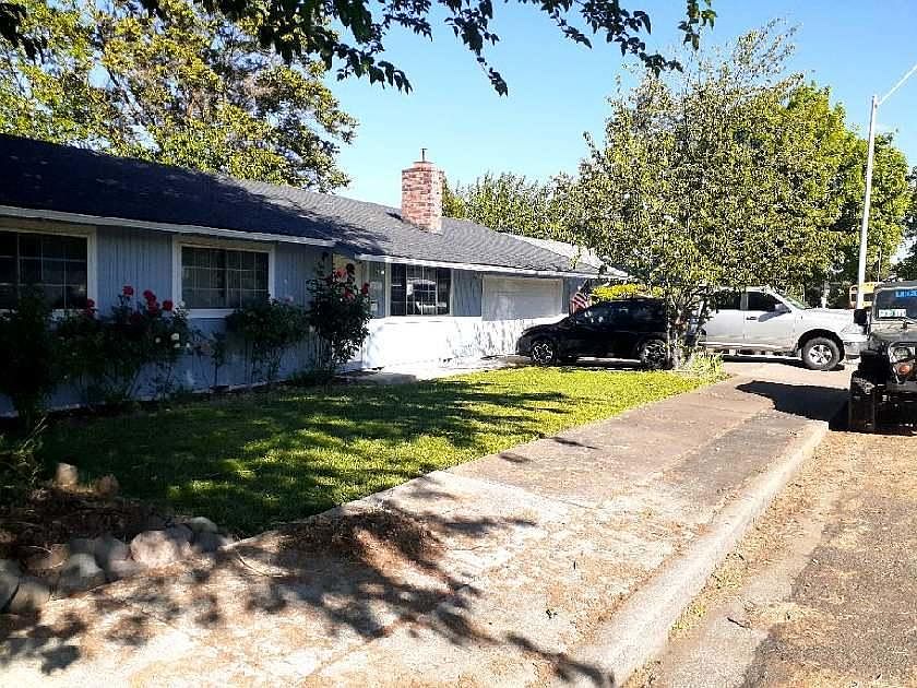 1st image of 640 Hermosa Dr