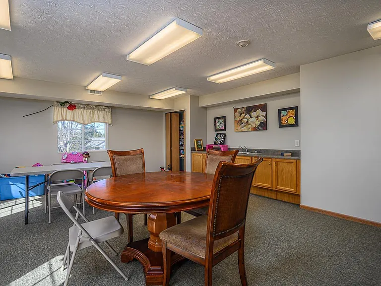 Quail Meadow Senior Living — Photo 24