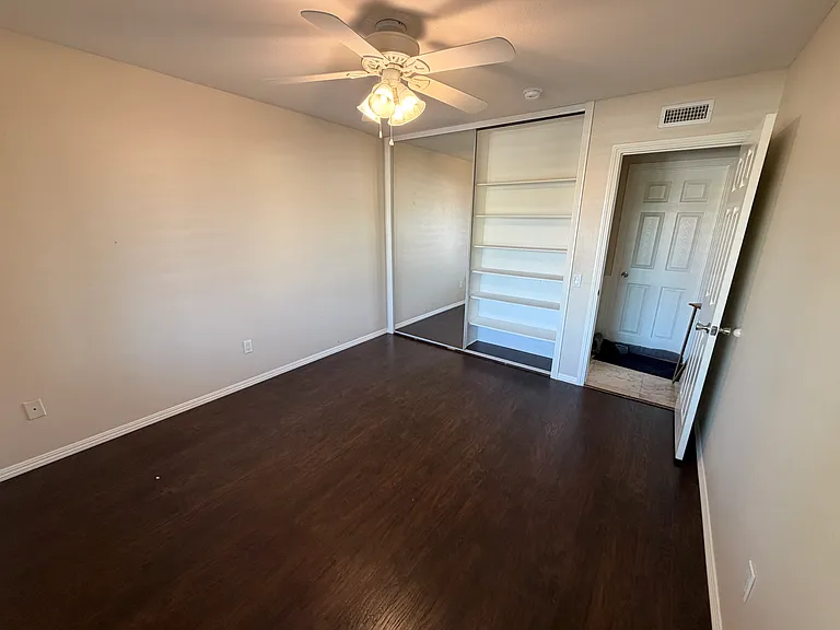 6882 Vista Del Sol Dr — Photo 10