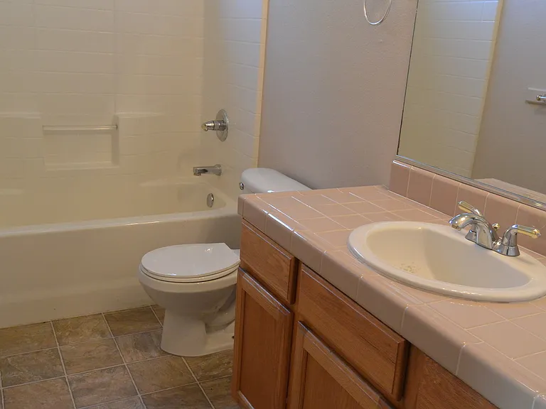 6102 W Seeger Ct — Photo 13