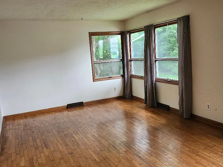 846 S Link Ave — Photo 2