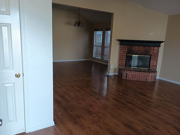 4th image of 6320 Stockton Dr