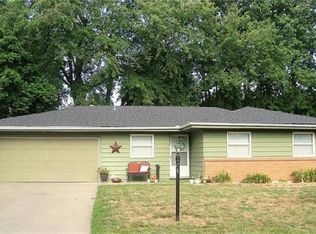 3405 E Lantern Ln, Saint Joseph, MO 64506