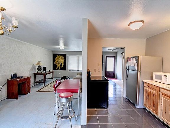 3rd image of 612 Worthview Dr