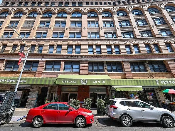128 Mott St Suite 302, New York, NY 10013
