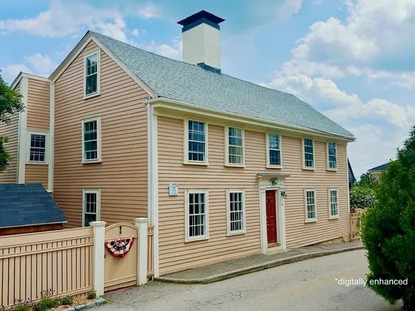 6 Lee St, Marblehead, MA 01945