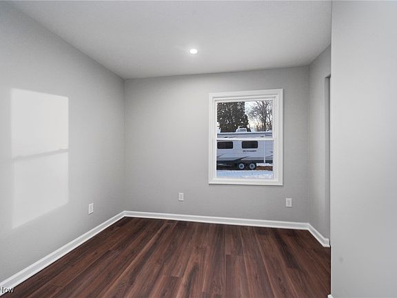 4th image of 616 Johnson Ave
