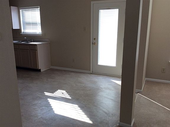 3rd image of 5842 N Quincy Dr