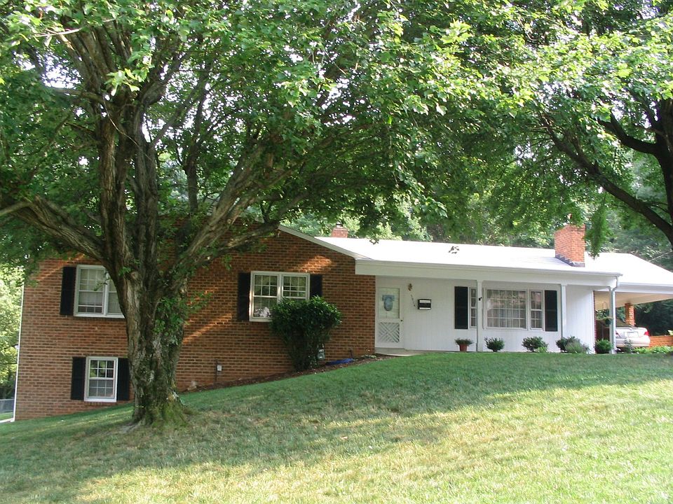 Charming Brick Rancher