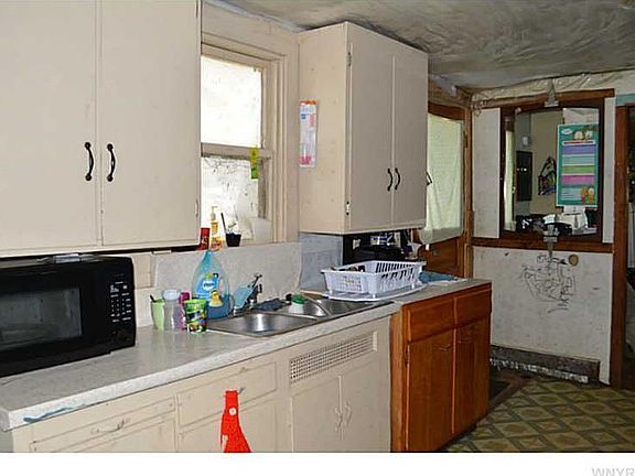 5th image of 246 W Sterling Ave