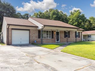 141 Balsam Rd, Jacksonville, NC 28546