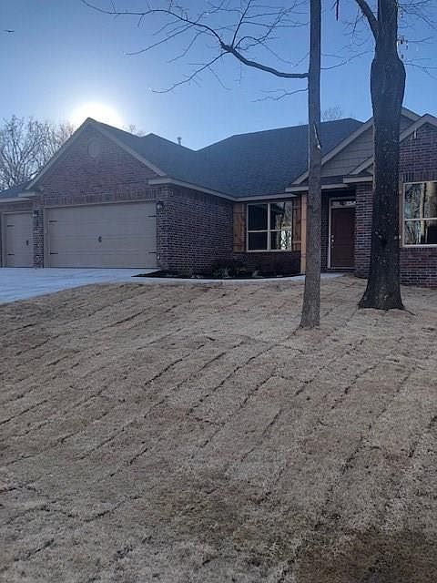 1st image of 10 Pimlico Dr