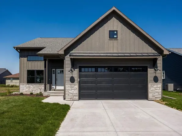 1860 Sherman Dr, Iowa City, IA 52240
