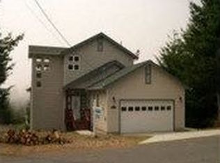 30 Short St, Whitethorn, CA 95589