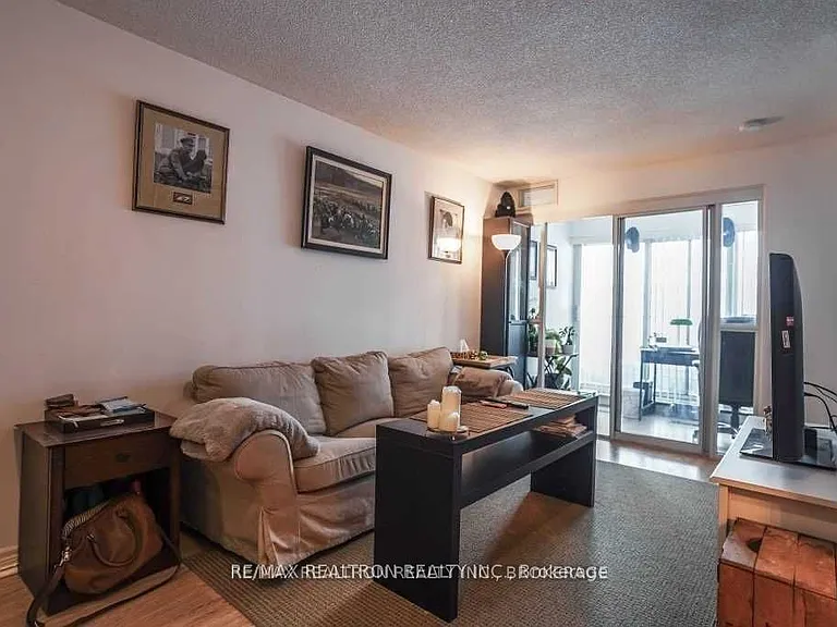 60 Town Centre Ct #315 — Photo 4