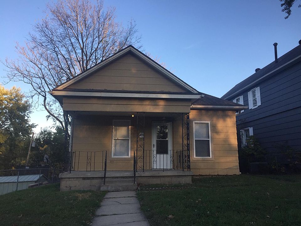 1st image of 315 Quincy Ave