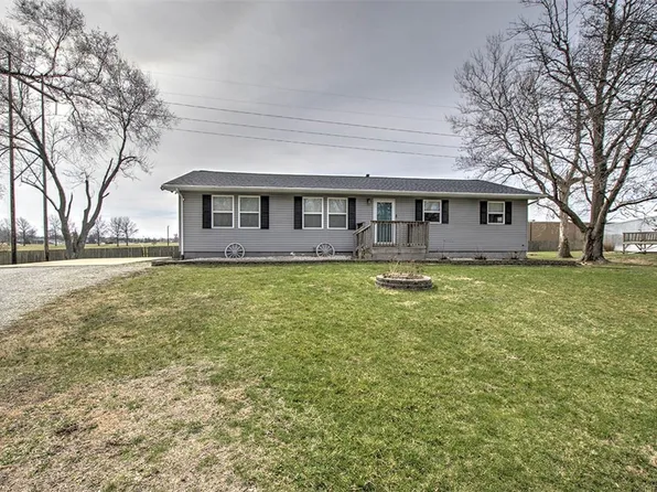 1625 Cooper Dr, Decatur, IL 62526