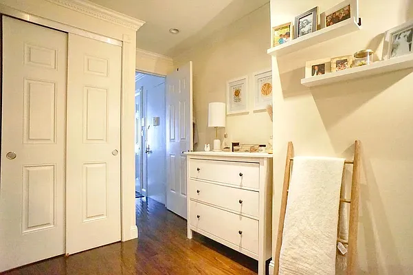 Rented by Compass | media 12