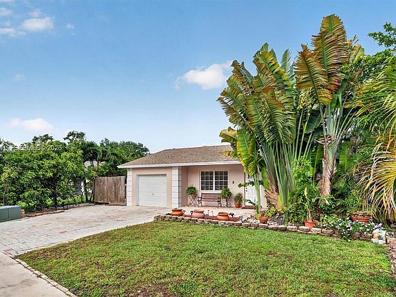 5th image of 9600 Richmond Cir