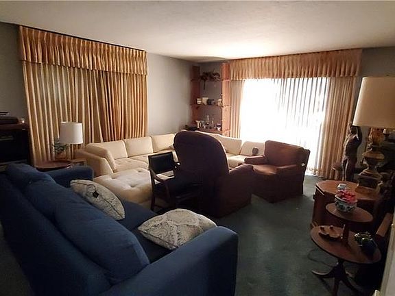4th image of 1608 N Fordson Dr