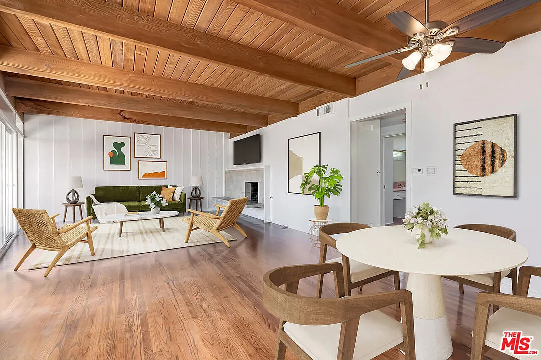 2 bed, 2.0 bath, 1103 sqft, $5,500 — Photo 2