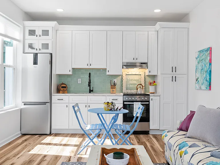 112 Wesley Ave NE #2 — Photo 3