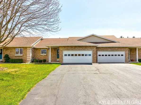 3058 Regency Pkwy, Zeeland, MI 49464