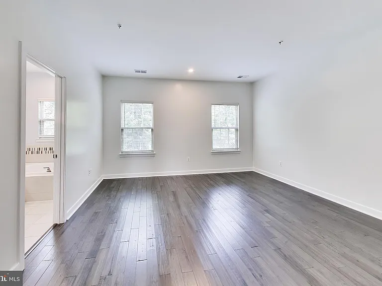 8012 Spring Arbor Dr — Photo 16