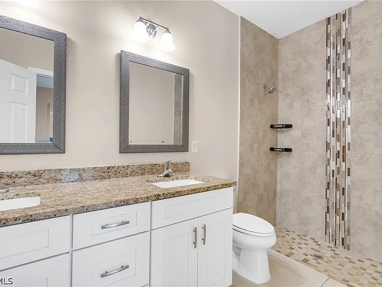 1133 SW Trafalgar Pkwy — Photo 9