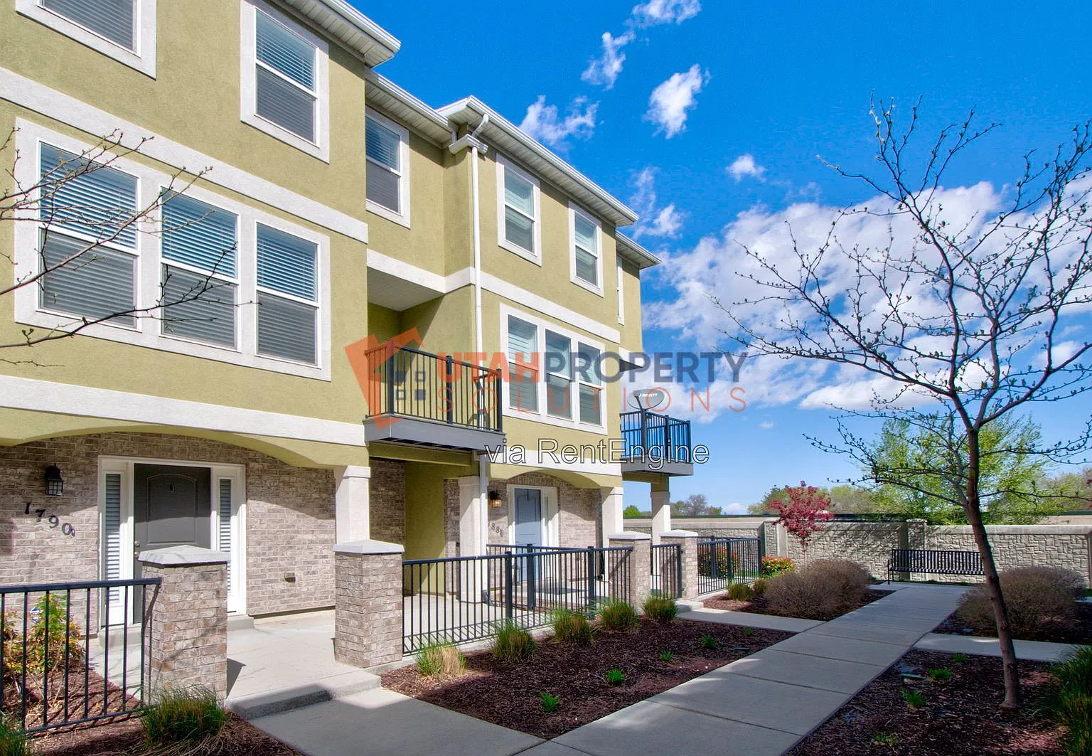 3 bed, 2.5 bath, 1940 sqft, $2,245 — Photo 4