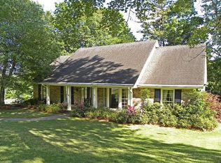 3621 Westchester Cir, Mountain Brook, AL 35223