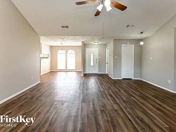 3rd image of 10810 Forest Leaf Dr
