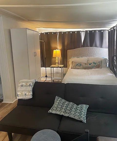 Living & Bedroom Area