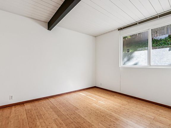 5th image of 5943 Greenridge Rd
