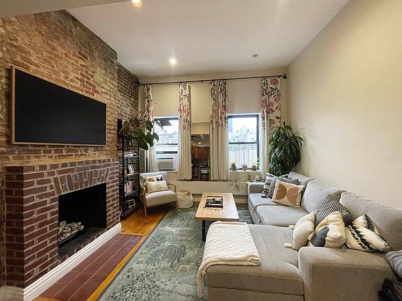 4th image of 246 W 20th St APT 5A