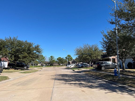 5th image of 18827 Waverly Springs Ln