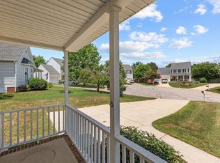 109 Uphill Ct, Holly Springs, NC 27540
