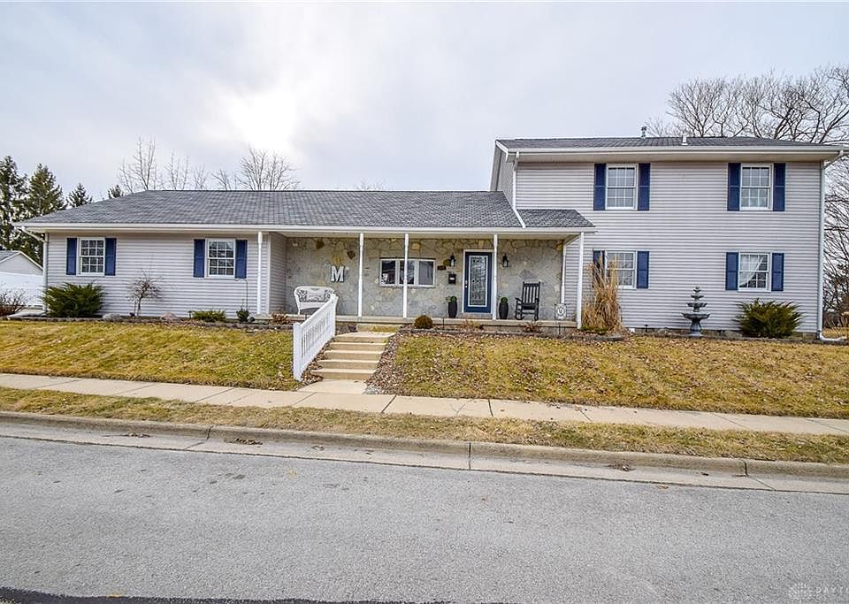 1st image of 409 Moody Ave