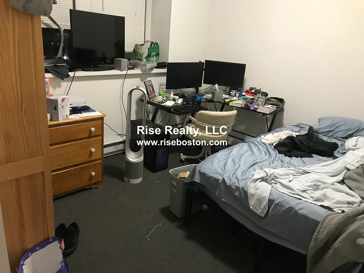 Building Photo - 772 Columbus Ave #3A