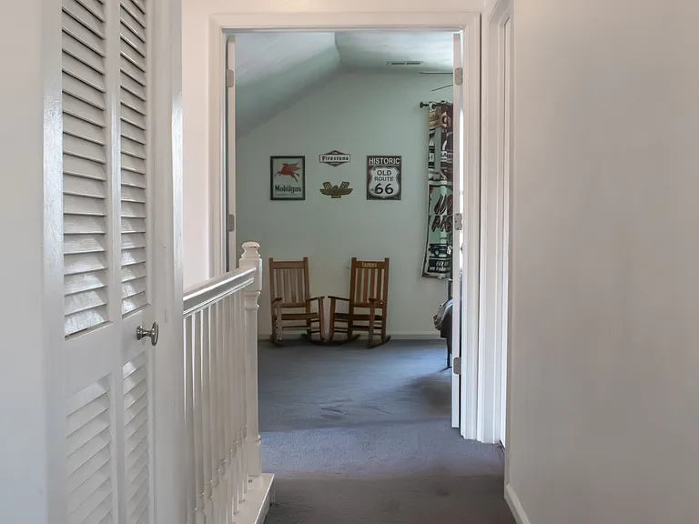 210 Rockwood Pl — Photo 38