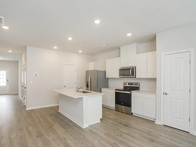 250 Hazel Ln — Photo 12
