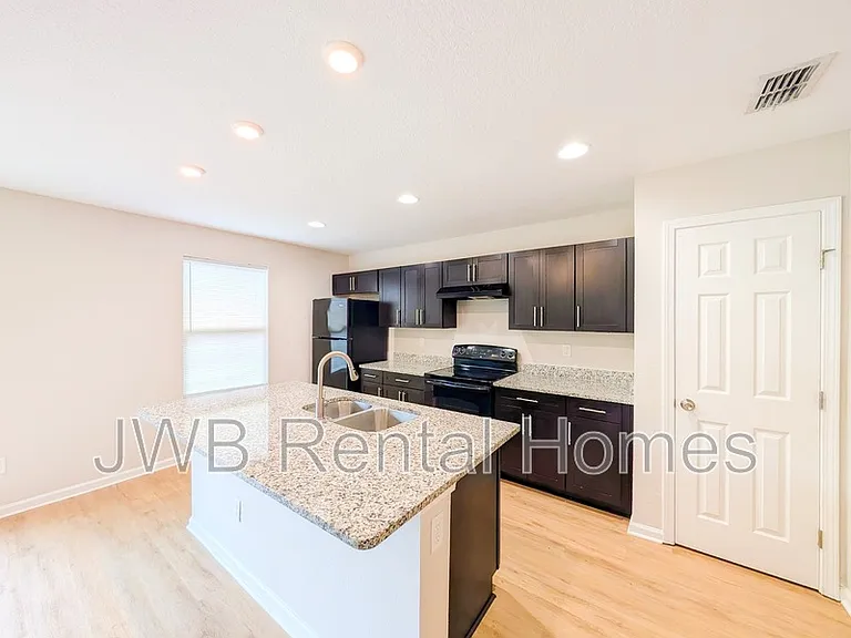 8039 Vining St — Photo 2