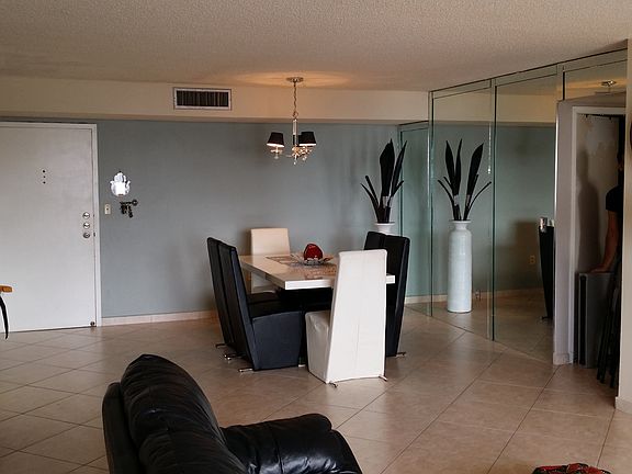3rd image of 210 174th St APT 1905