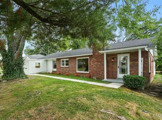 2029 Westbrook Dr, Saint Louis, MO 63114